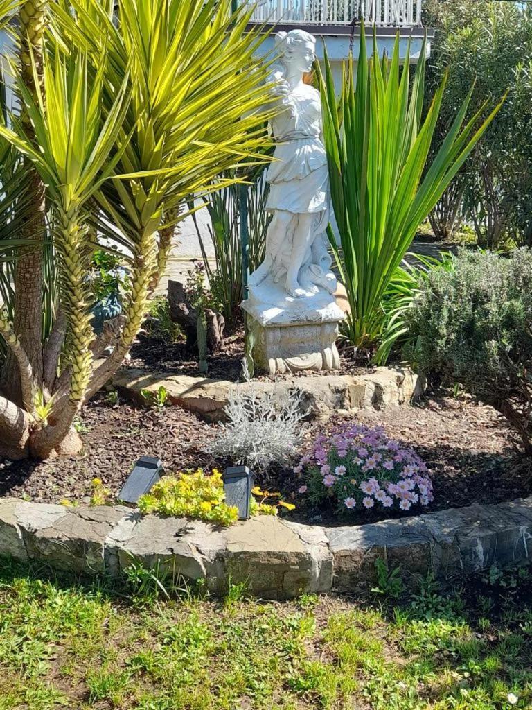 Villa La Parisienne Diano Borello Luaran gambar